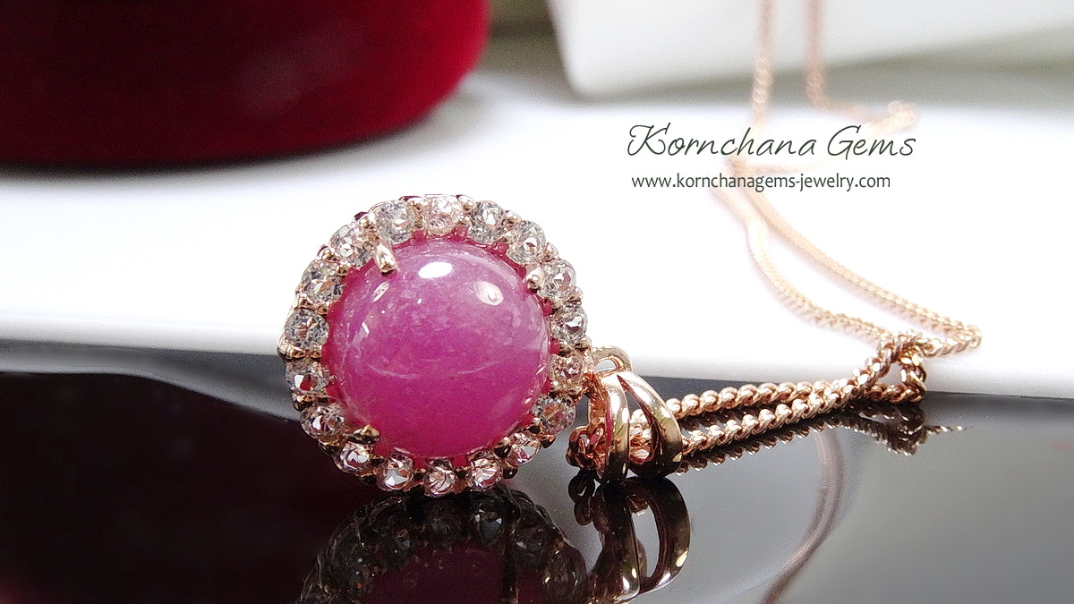 จี้พลอยแท้ พลอยทับทิมสีชมพูอมแดงล้อมพลอยขาว พลอยสีแดงสำหรับคนเกิดวันอาทิตย์ อัญมณี/จี้ประจำวันวันอาทิตย์ พร้อมสร้อยเงินแท้