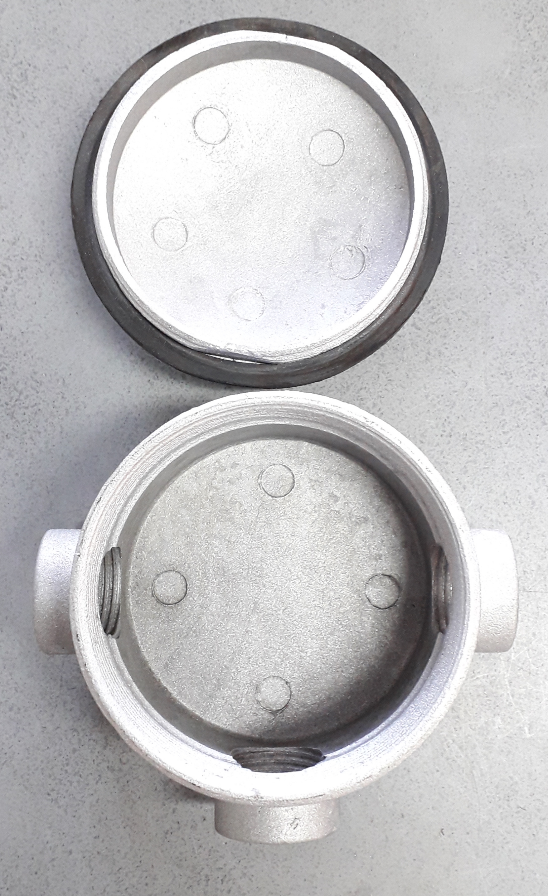 บ็อกกลมกันน้ำ 3ทาง พร้อมซีนยาง