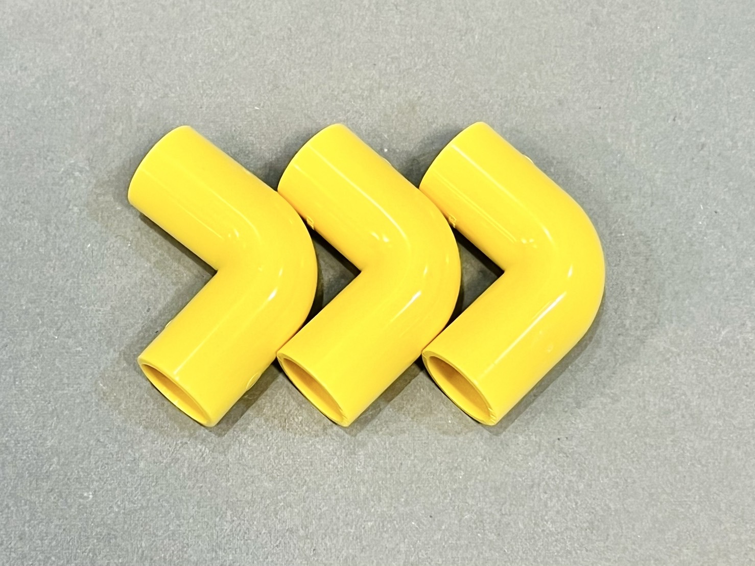 ข้องอ 90 เหลือง