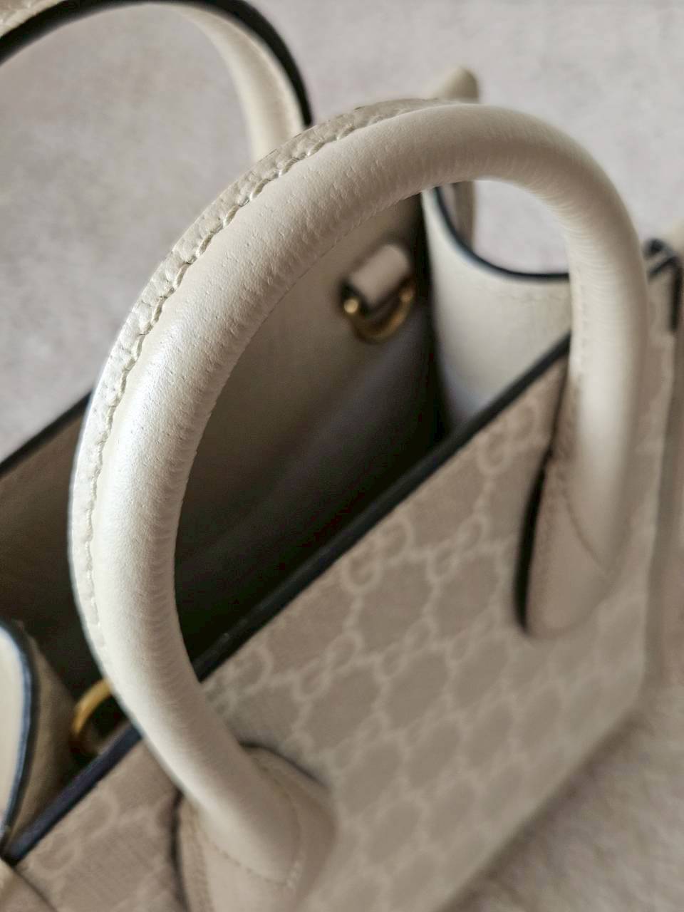 Gucci Mini Tote Interlocking Beige