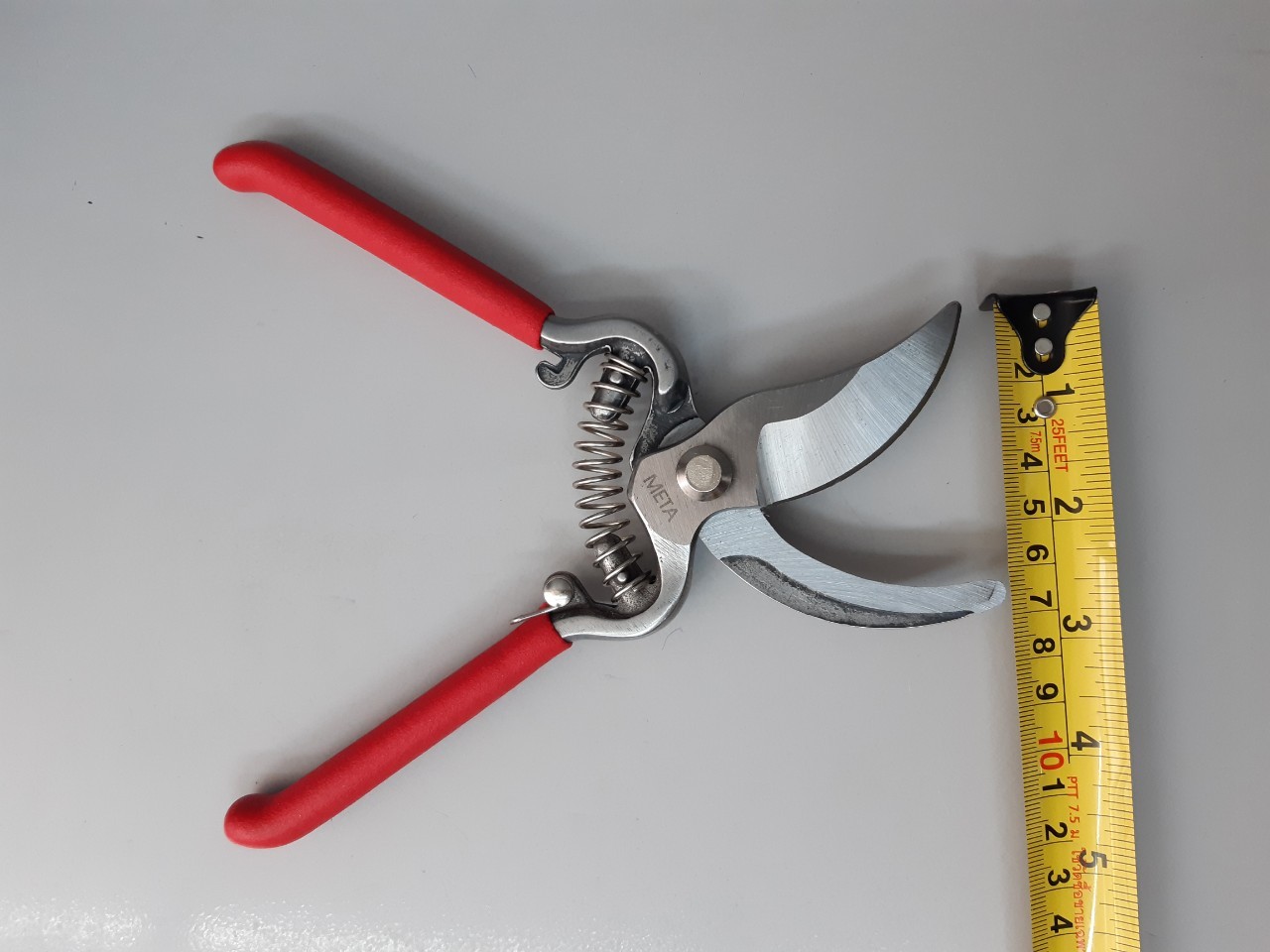 กรรไกรตัดกิ่ง 8" HV-808 Meta ปากโค้ง