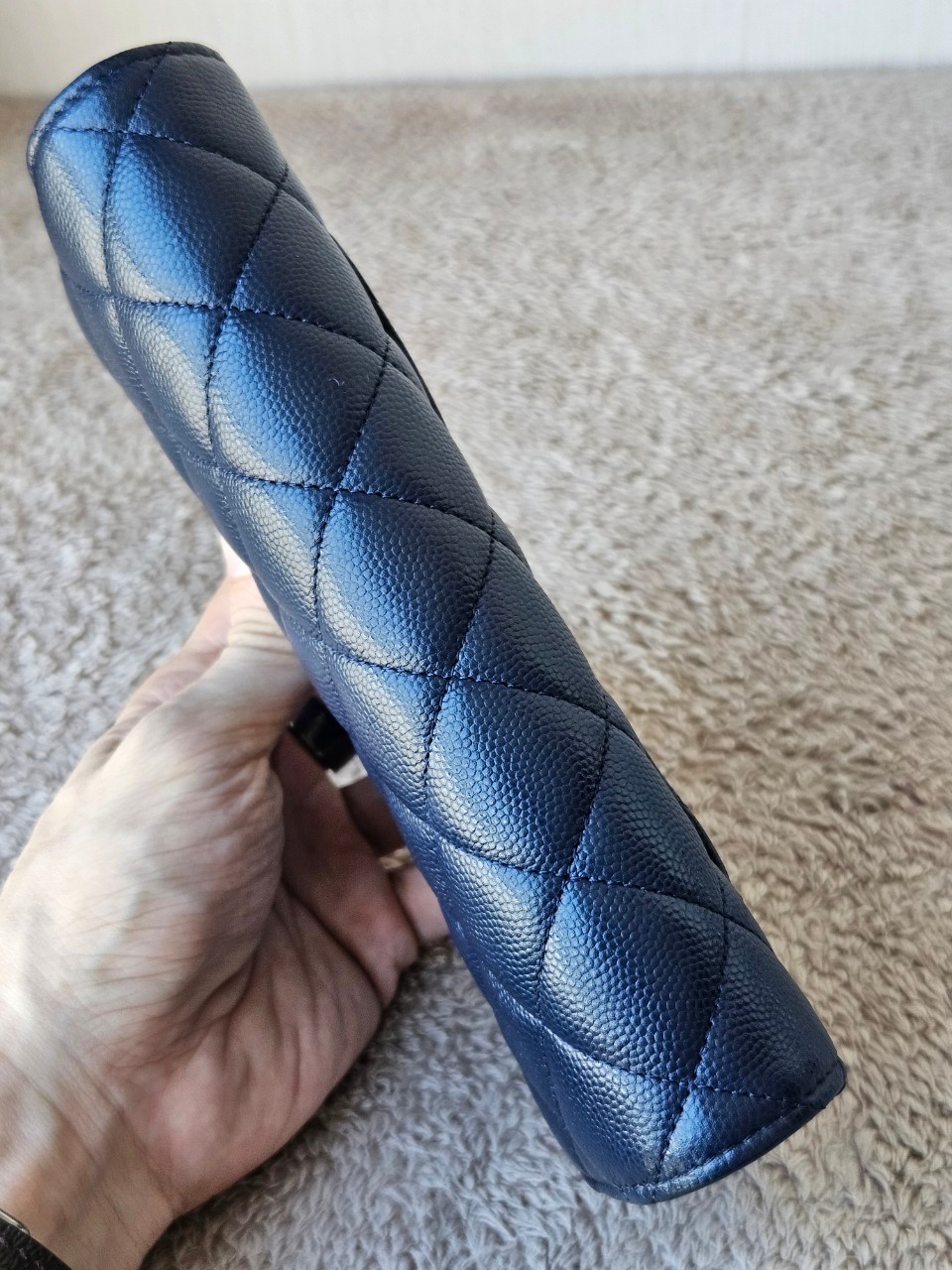 Chanel Sarah Navy wallet holo31