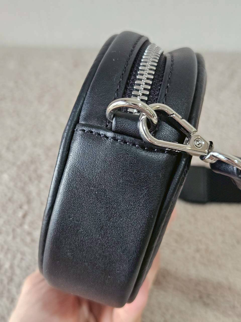 MCM Essential Pouch Orginal Black White