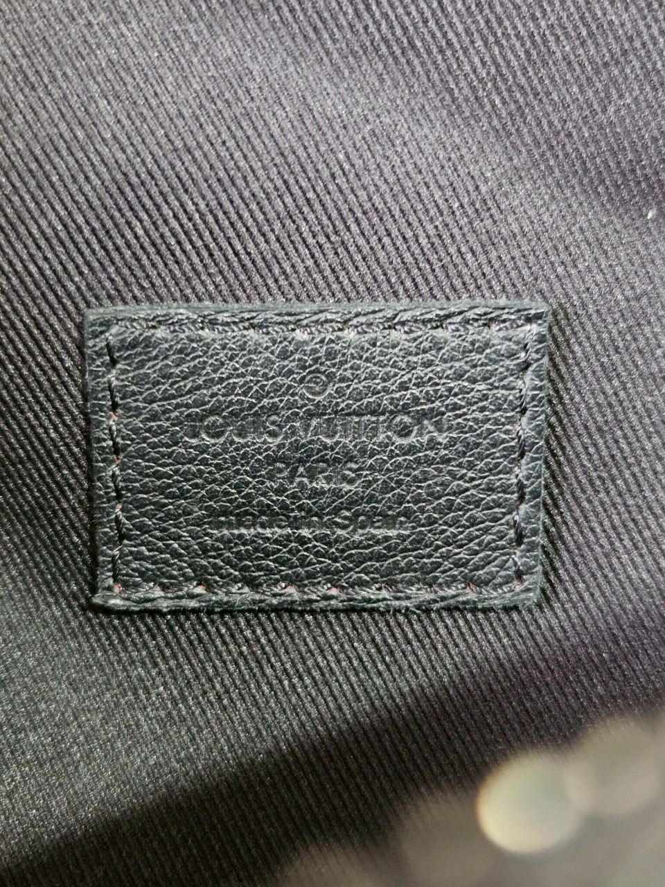 LV Discovery PM EMP Black Microchip