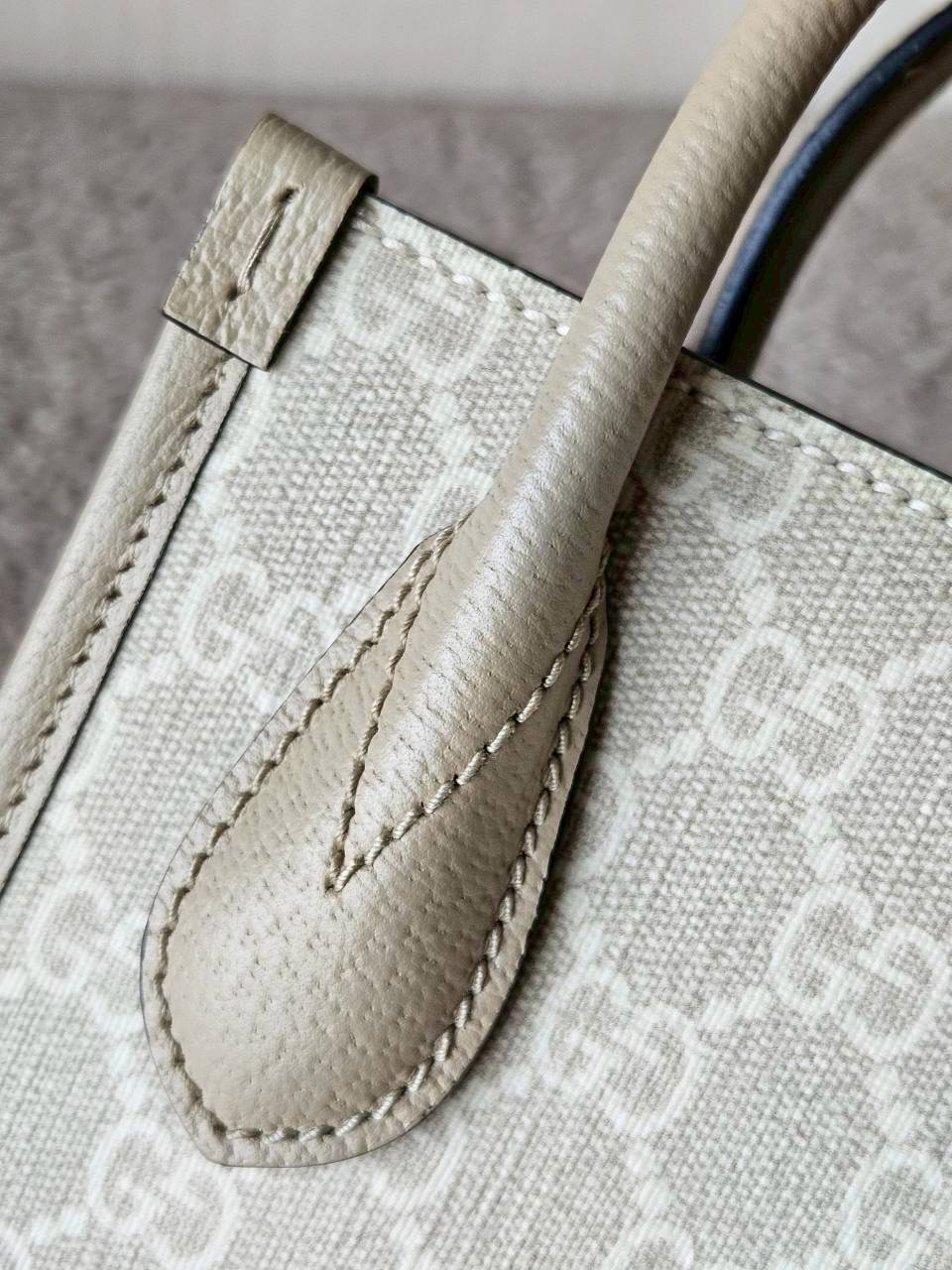 Gucci Mini Tote Interlocking Beige