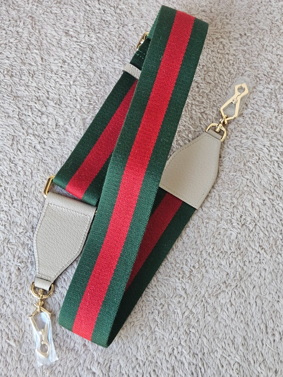 Gucci Jackie 1961 Small beige