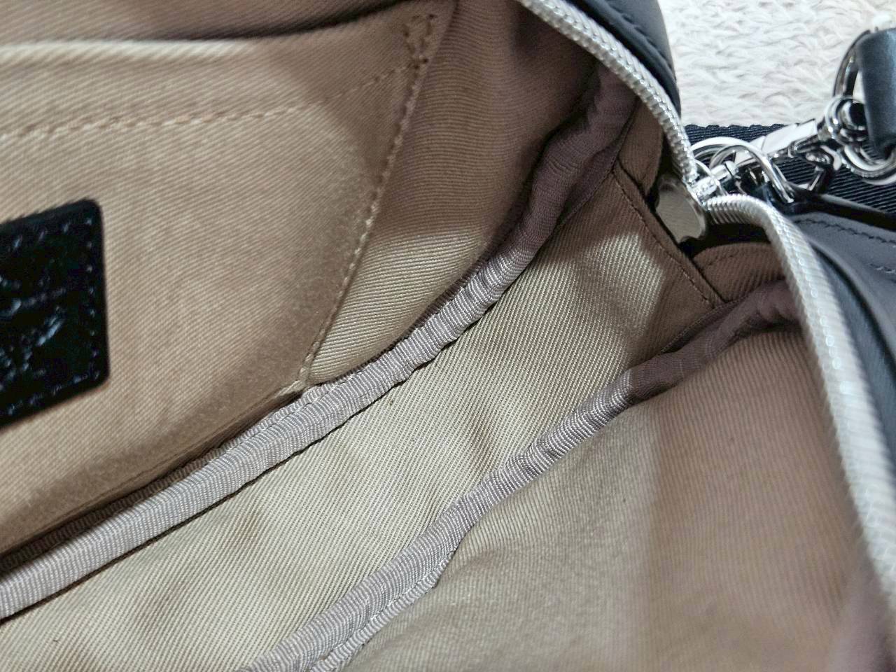 MCM Essential Pouch Orginal Black White