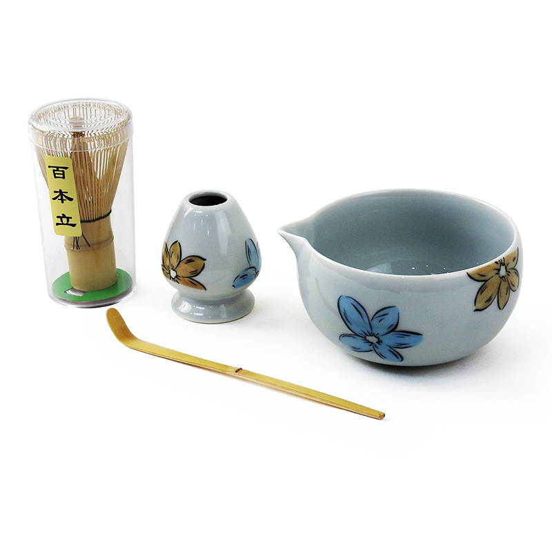 ชุดทำชาเขียวญี่ปุ่น (มัทฉะ) 4 ชิ้น พร้อมชามปากเท สีขาวลายดอกไม้