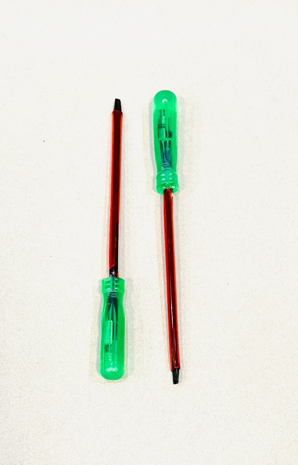 ไขควงหุ้มฉนวนเล็ก 3 มิล ด้ามเขียว WoldChamp (-)