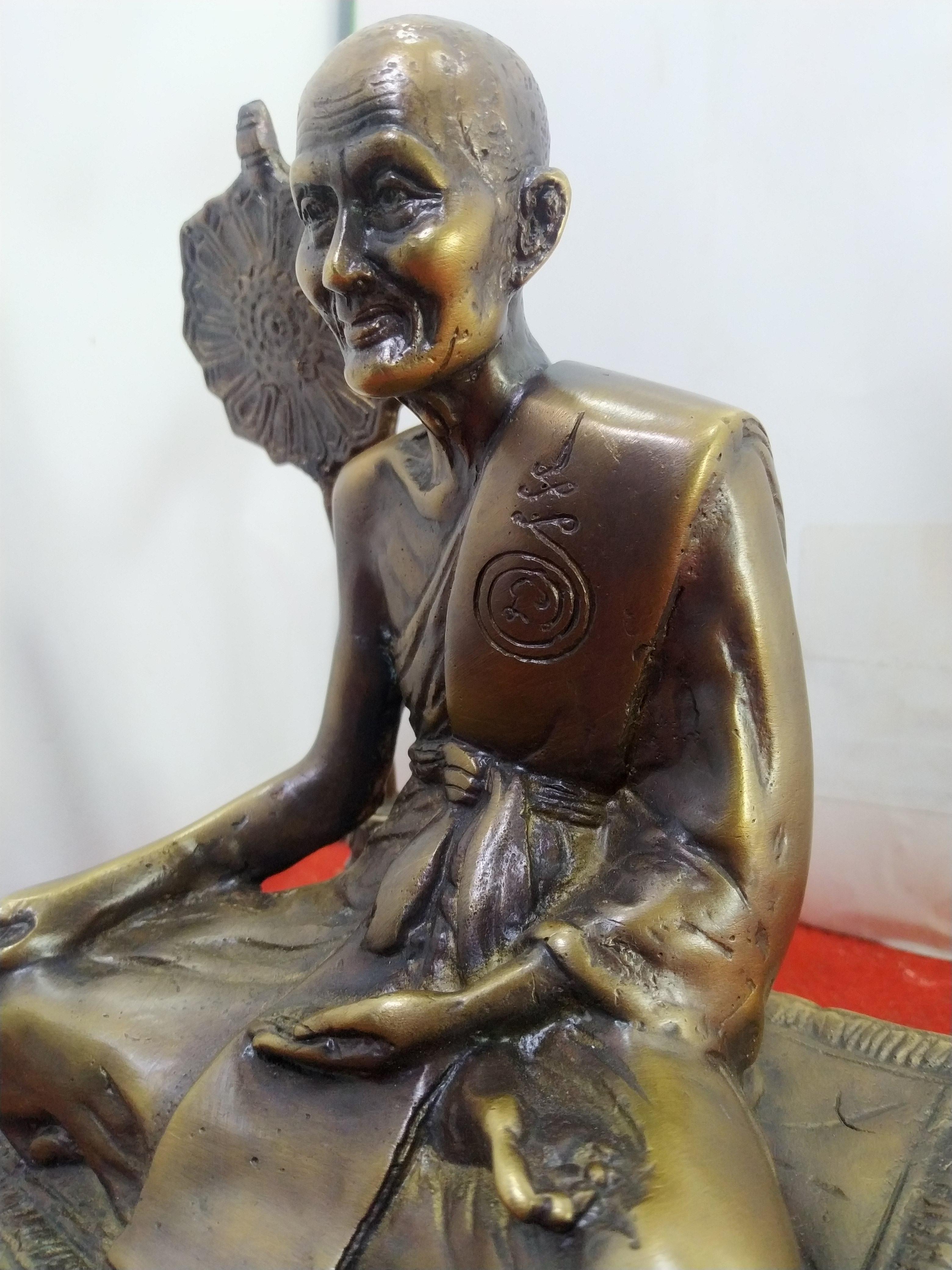 หลวงปู่ศุข วัดปากคลองมะขามเฒ่า หน้าตัก 5 นิ้ว เนื้อโลหะสำริด