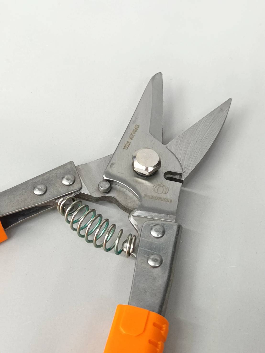 กรรไกรตัดอเนกประสงค์ 8" Pumpkin (ทีบาร์)