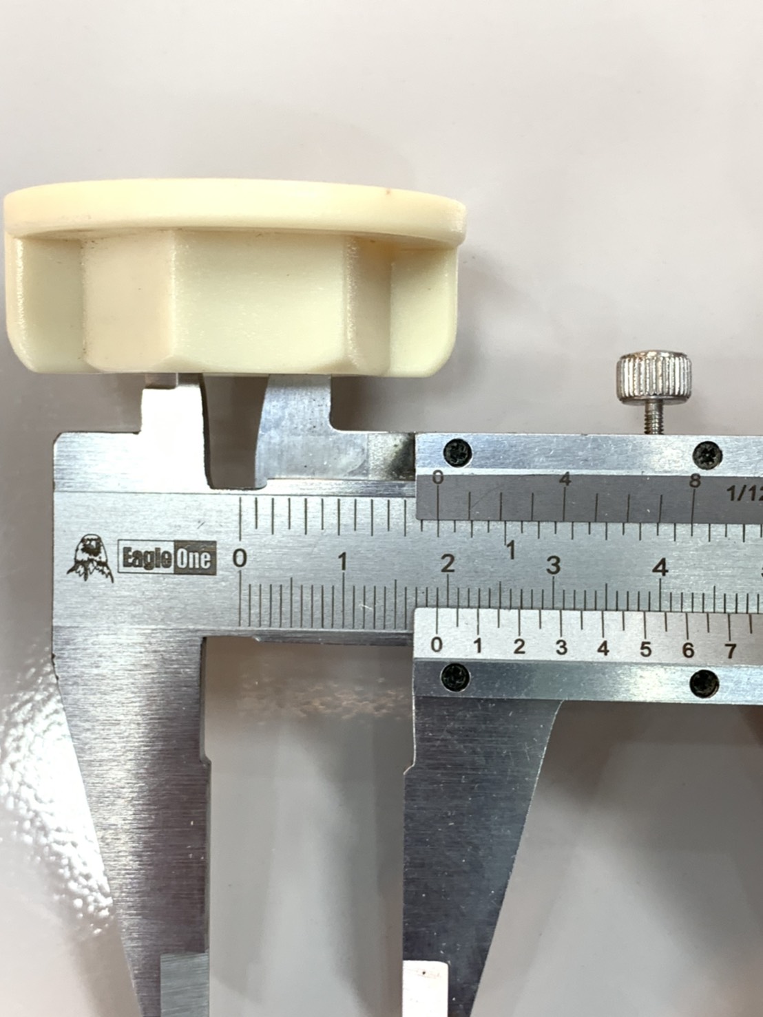 เกลียวล็อคใต้อ่าง