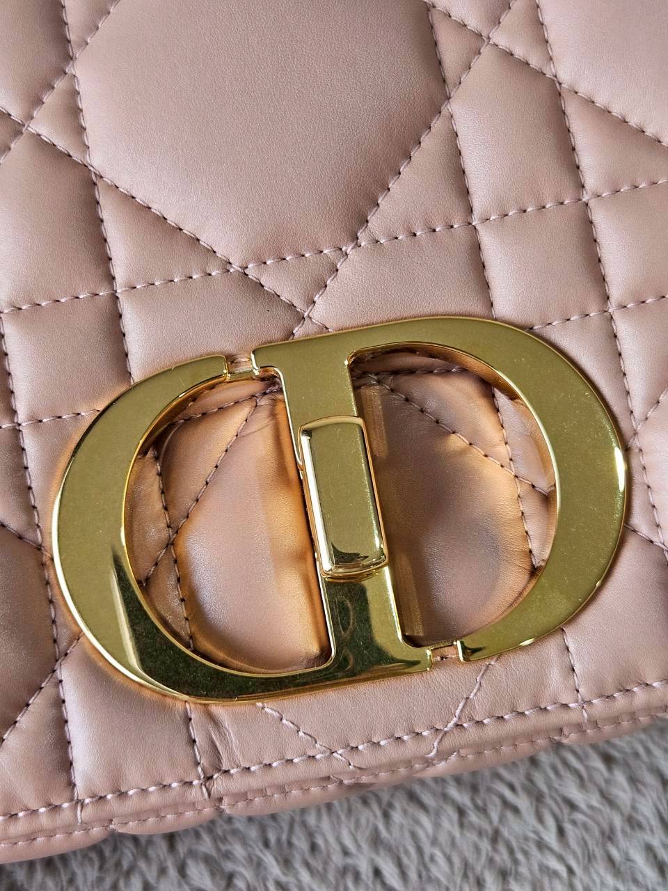 Dior caro medium