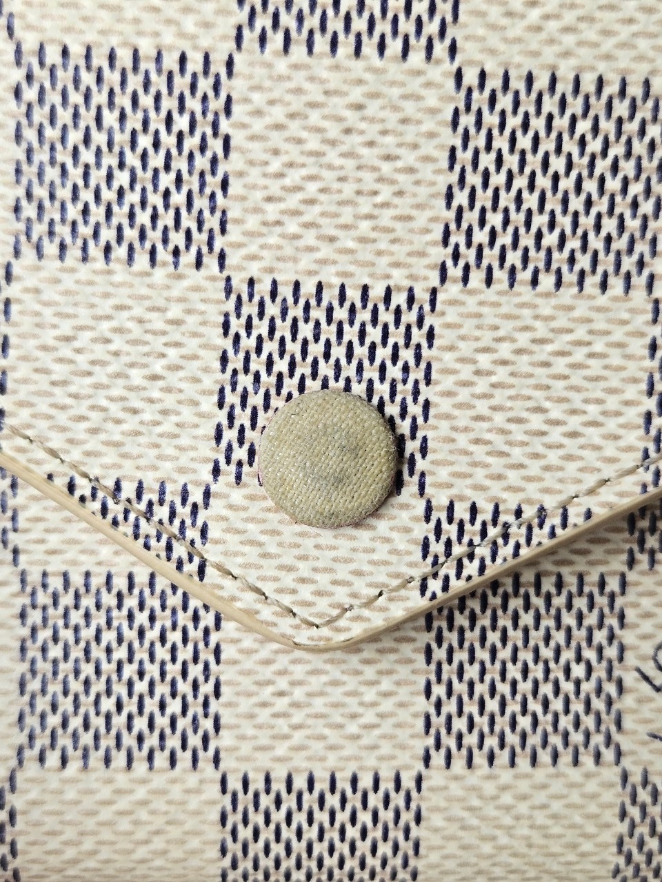 LV Victorie Azur ปี21 microchip