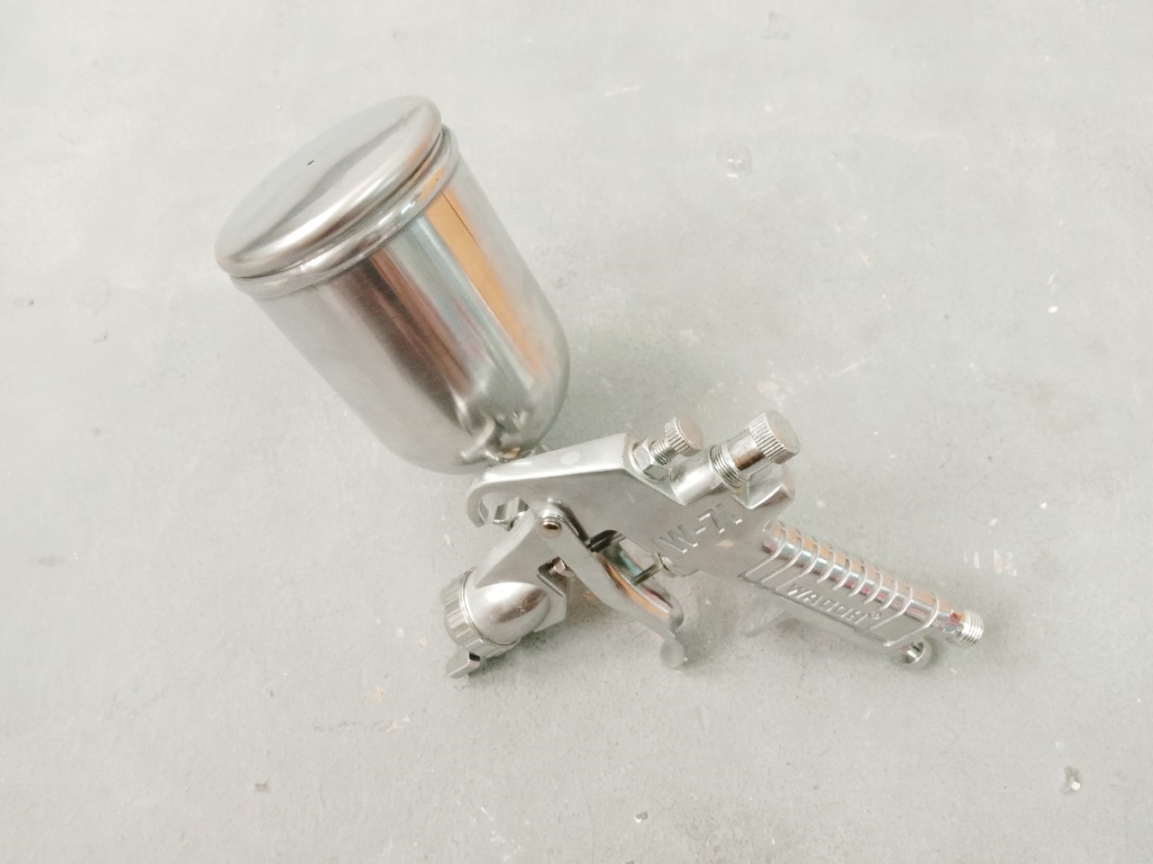 กาพ่นสี W-71G กาบน 400ml META