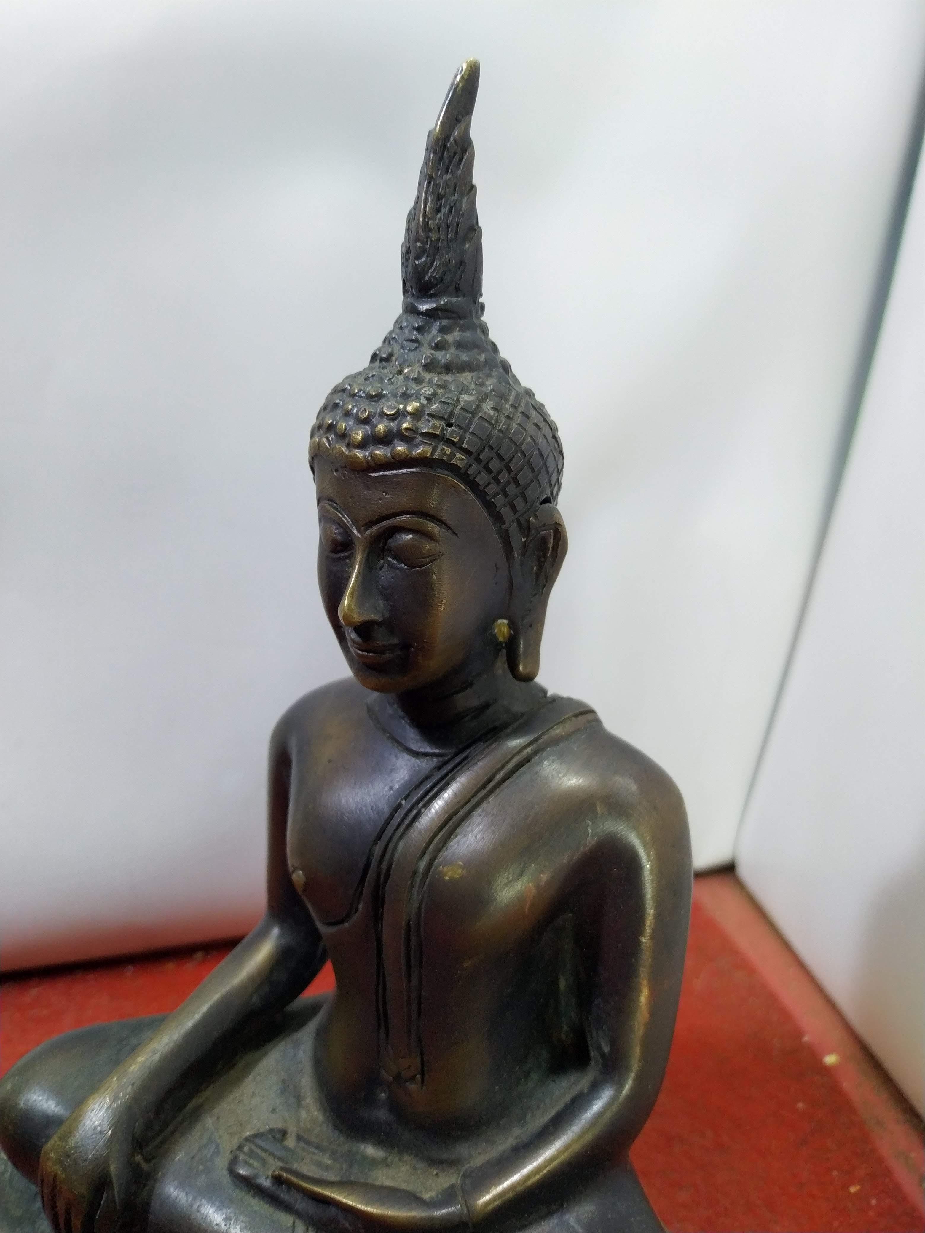 หลวงพ่อทันใจ วัดพระบรมธาตุบ้านตาก จ.ตาก หน้าตัก 5 นิ้ว เนื้อโลหะเหลืองมันปู