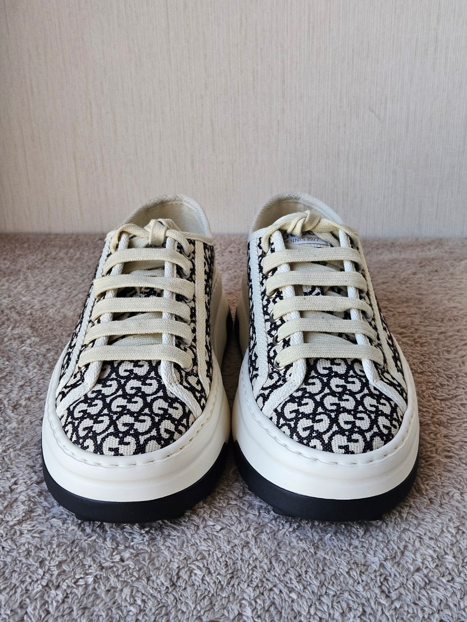 Gucci 746766 WOMEN'S GG TRAINER