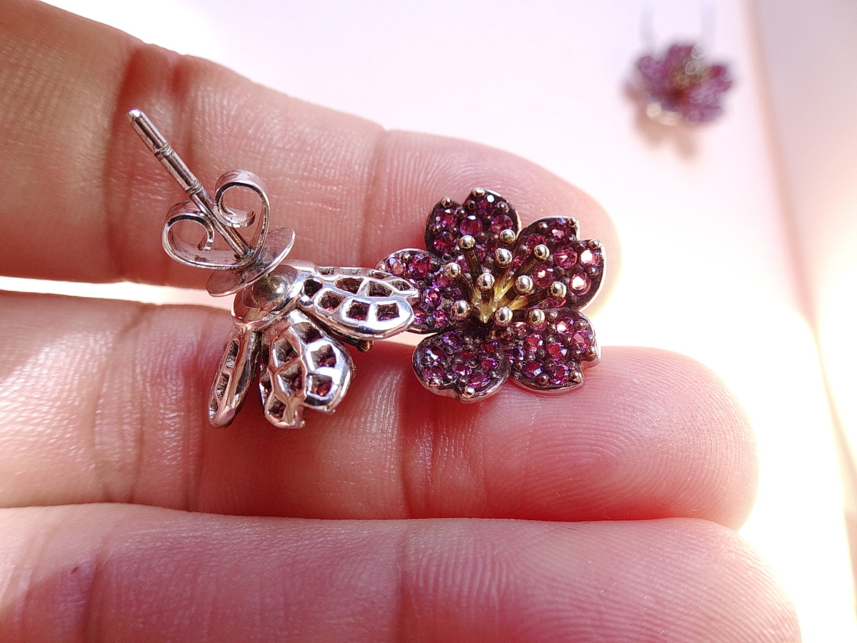 เซ็ทเครื่องประดับจิลเวลรี่พลอยแท้โรโดไลท์ ดีไซน์เป็นดอกซากุระ Sakura Set แหวน สร้อยพร้อมจี้และต่างหู ชิ้นงานประณีตสุดๆ สีพลอยสวยมาก