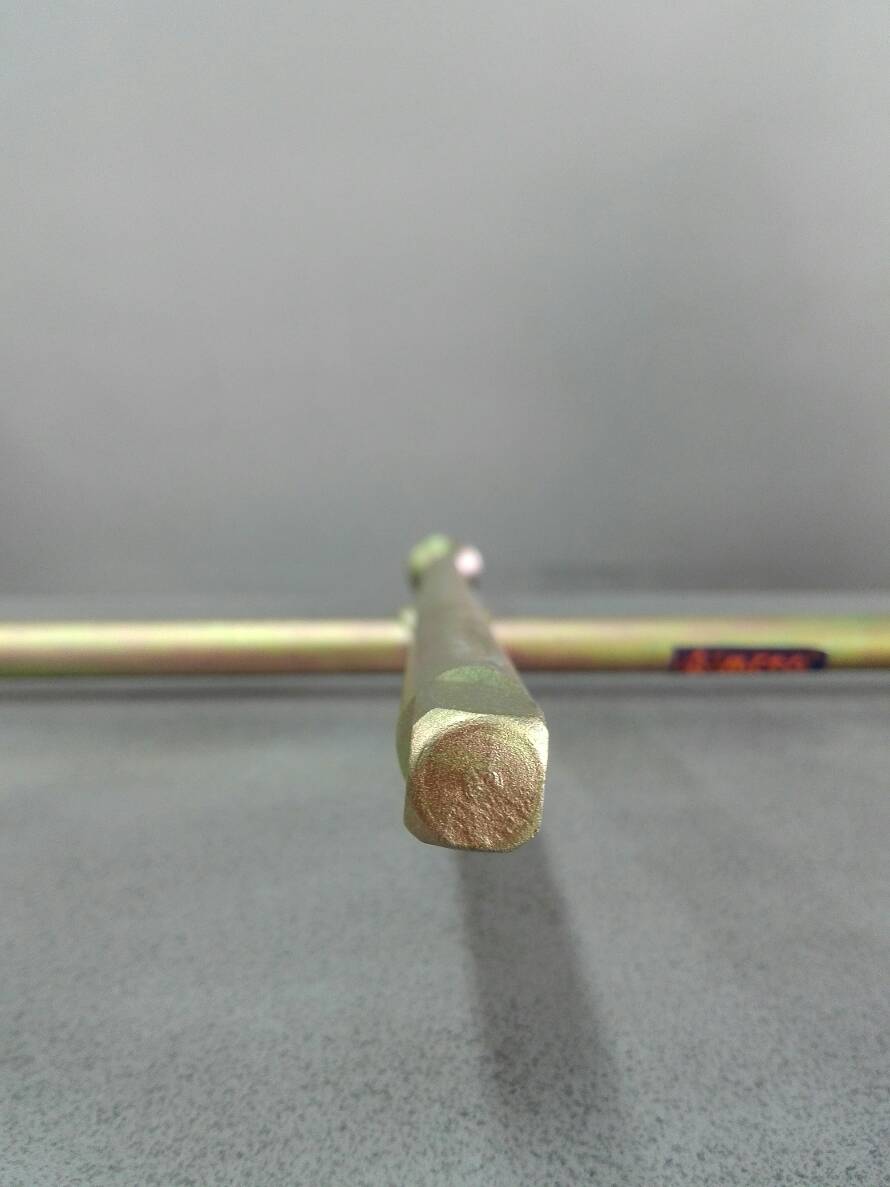 กากบาทขันล้อ META