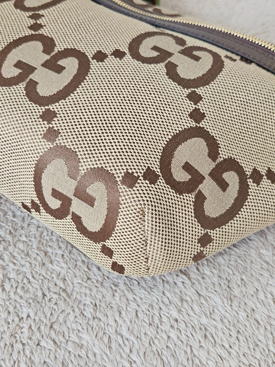 Gucci Jumbo GG Beltbag