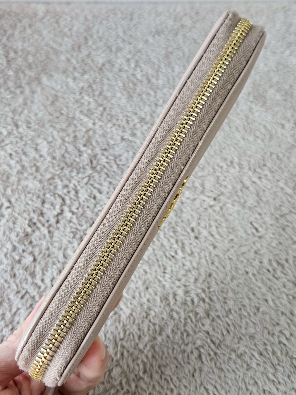 Prada 1ML506 Zippy สีนู๊ด