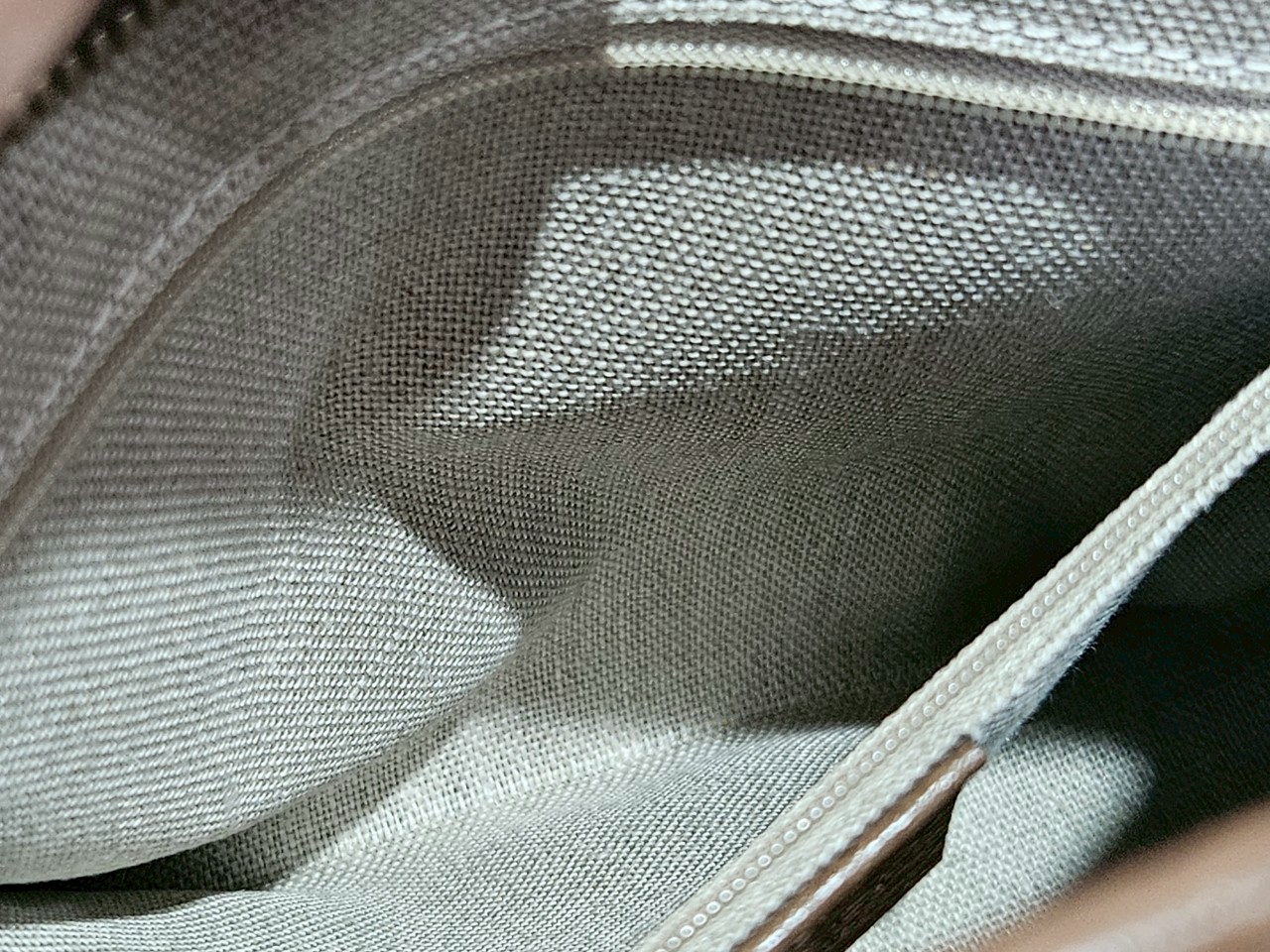 Gucci Bree Tote สีน้ำตาล