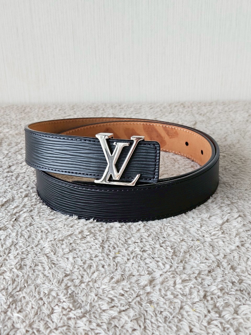 LV M9553 Black EPI Leather Belt
