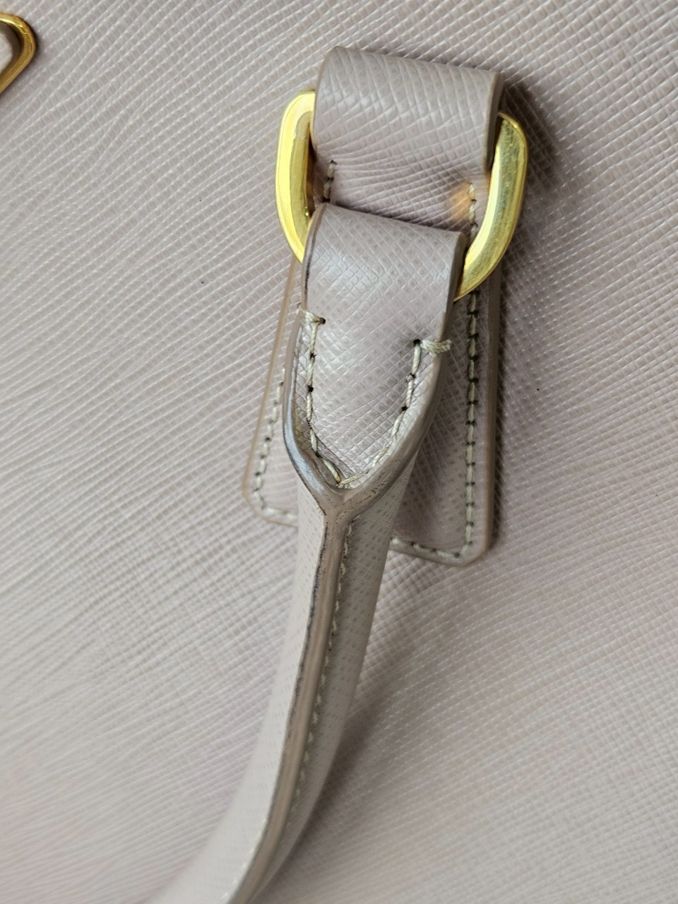 Prada Saffiano 35 Cameo