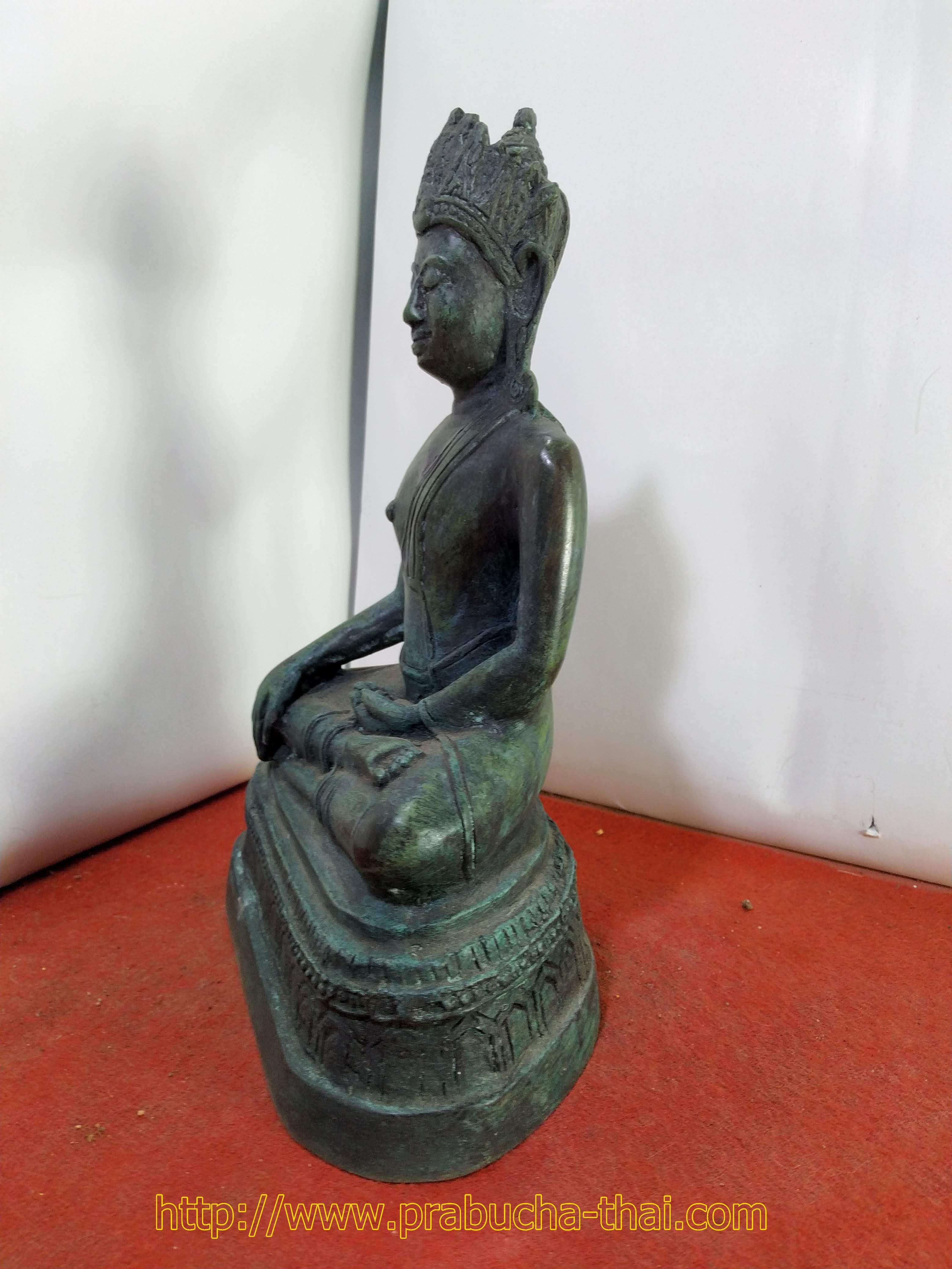 พระลพบุรีทรงเทริดขนนก หน้าตัก 5 นิ้ว เนื้อโลหะสำริด