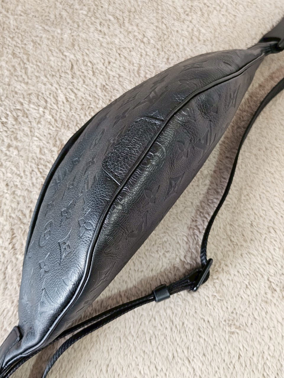 LV Discovery PM EMP Black Microchip