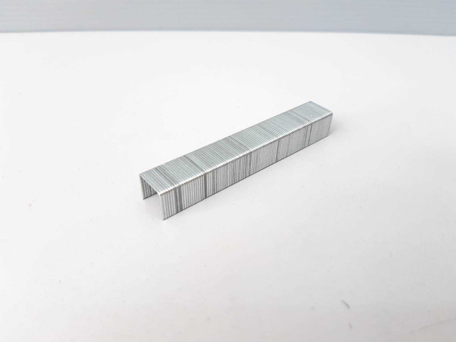 ลูกแม็กขาคู่ King Eagle (สำหรับยิงบอร์ด)