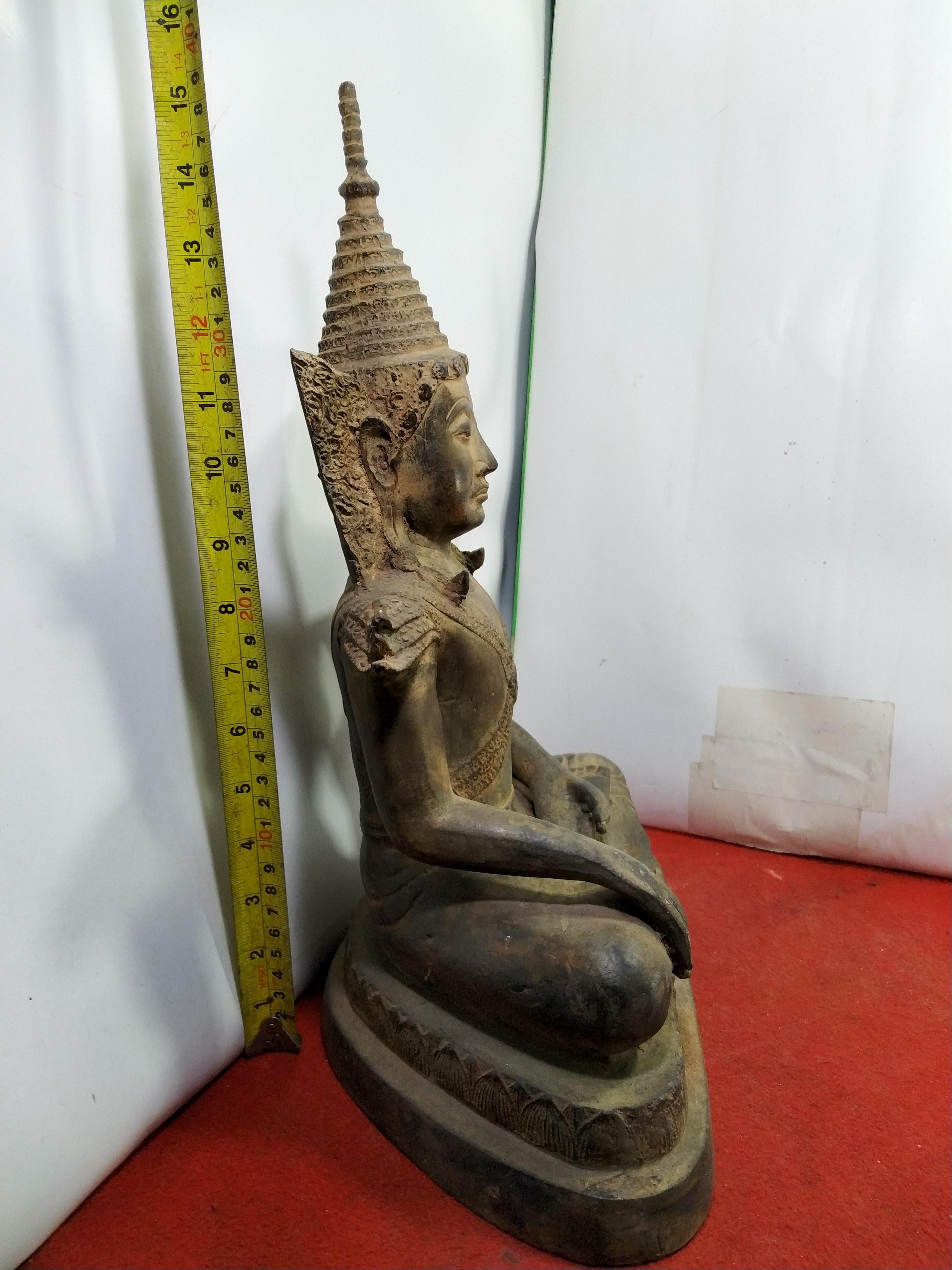 พระมหามัยมุนี แห่งเมืองมัณฑะเลย์ หน้าตัก 9 นิ้ว เนื้อสำริดสภาพเก่า
