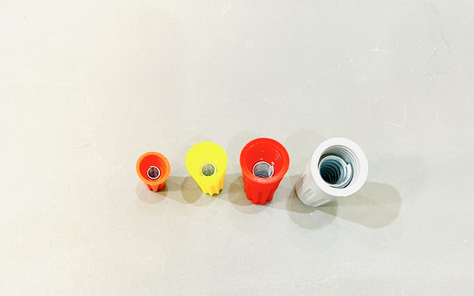 วายนัต (กล่อง)