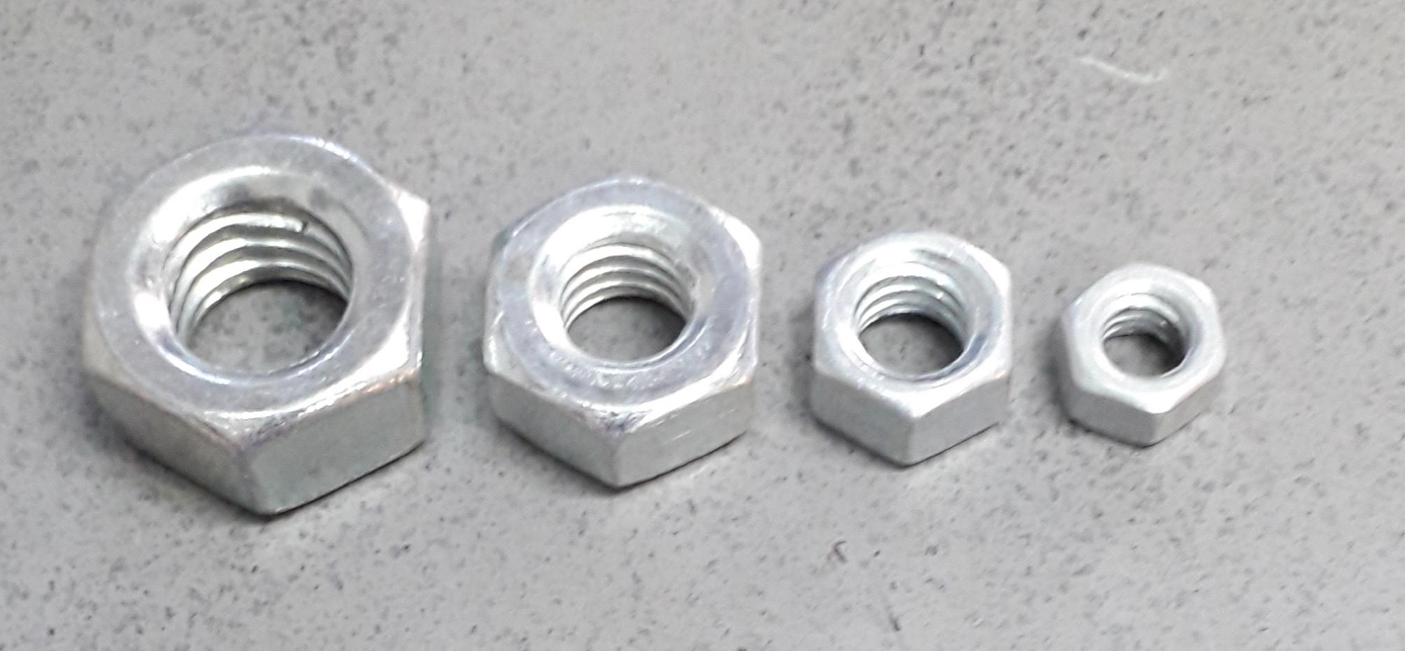 น็อตตัวเมียหกเหลี่ยมชุบ (ห่อเล็ก)