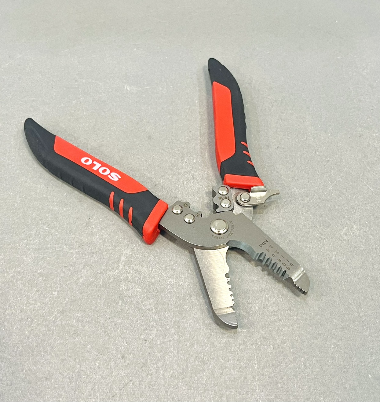 คีมปอกสายไฟ 2in1 #887 7" Solo