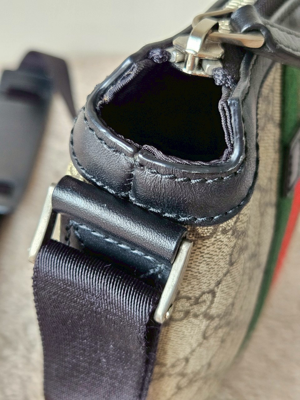 Gucci Web Messenger Supreme