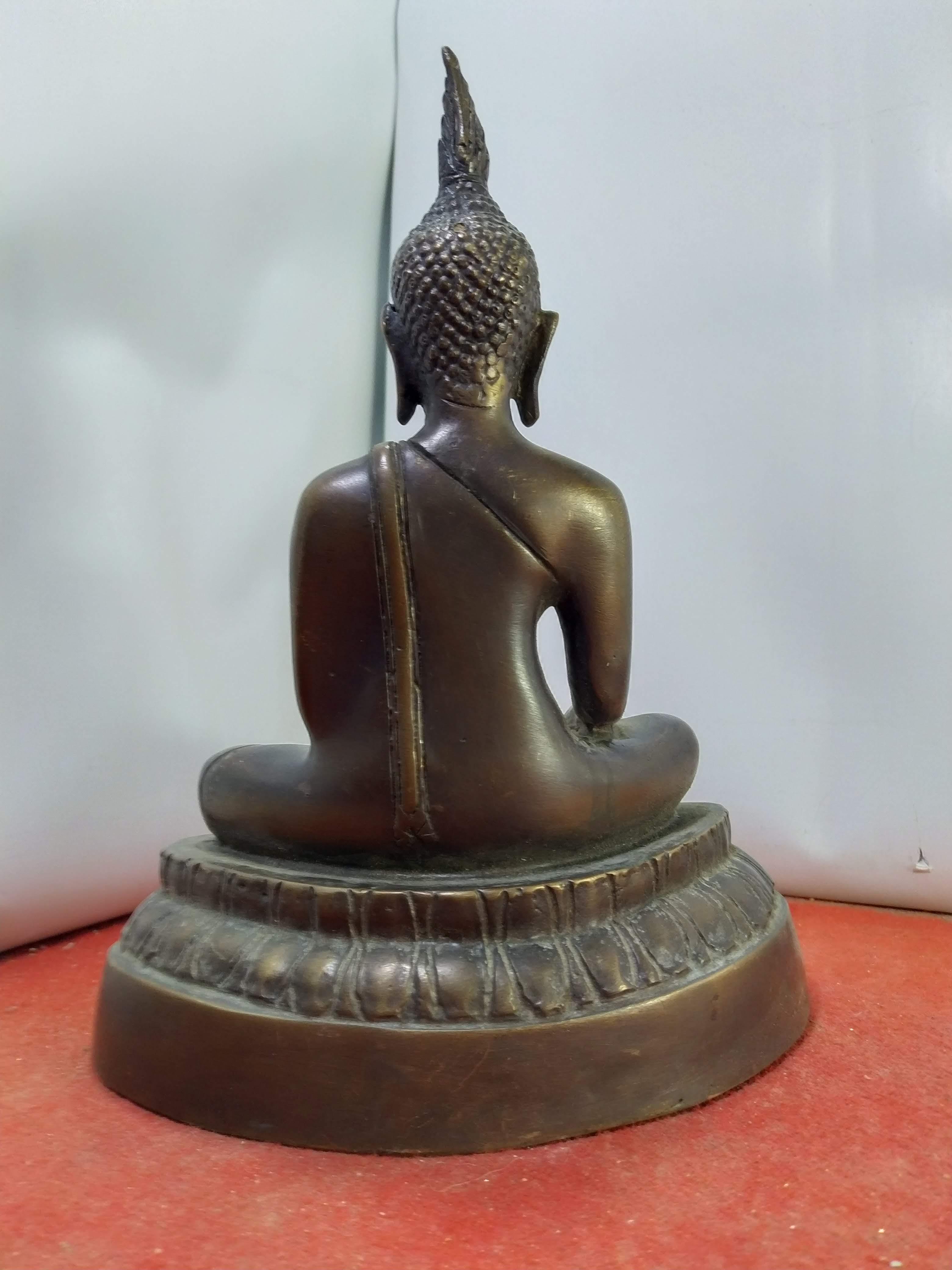 หลวงพ่อทันใจ วัดพระบรมธาตุบ้านตาก จ.ตาก หน้าตัก 5 นิ้ว เนื้อโลหะเหลืองมันปู