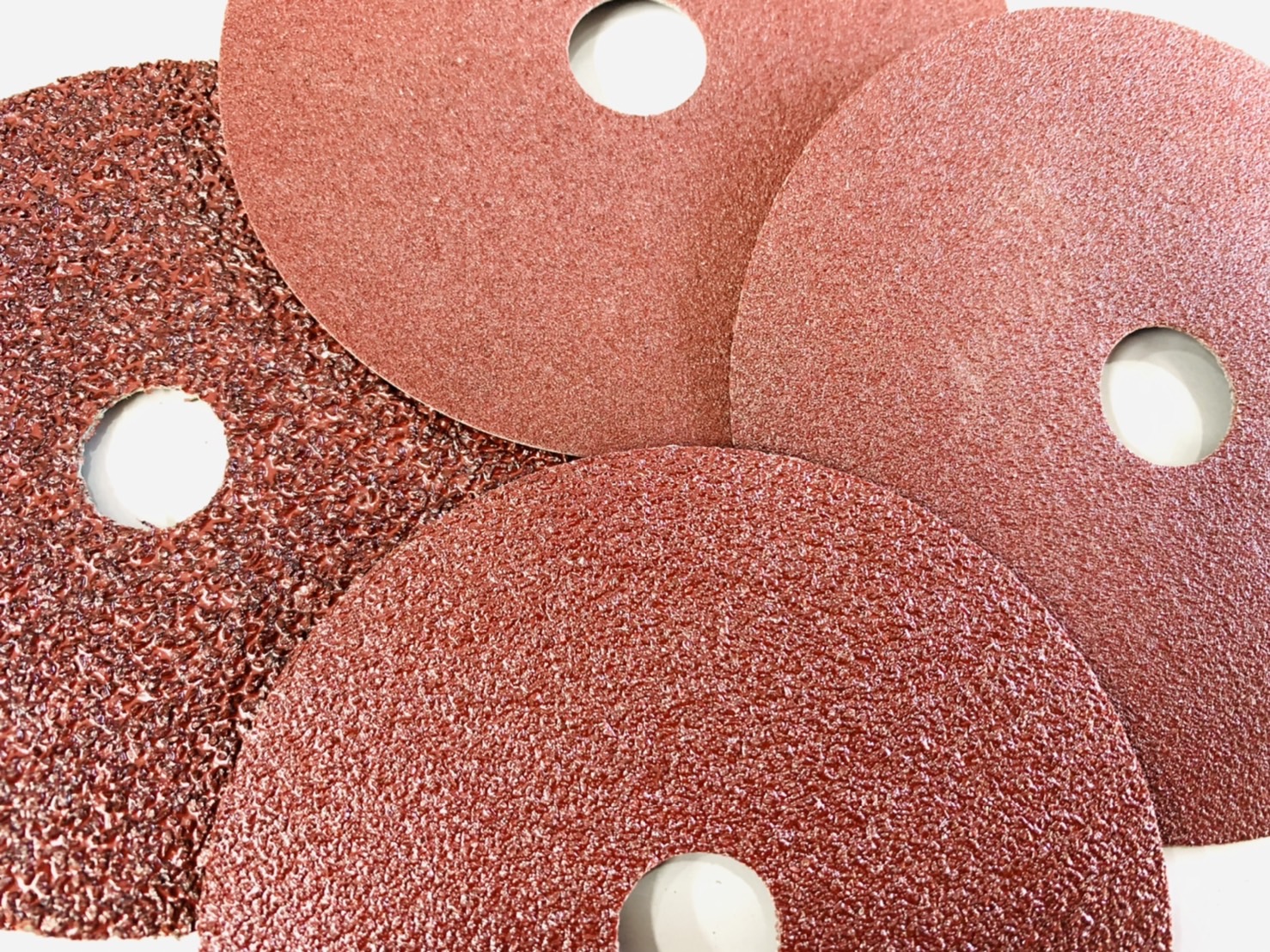 กระดาษทรายกลม 4" (แผ่นละ)