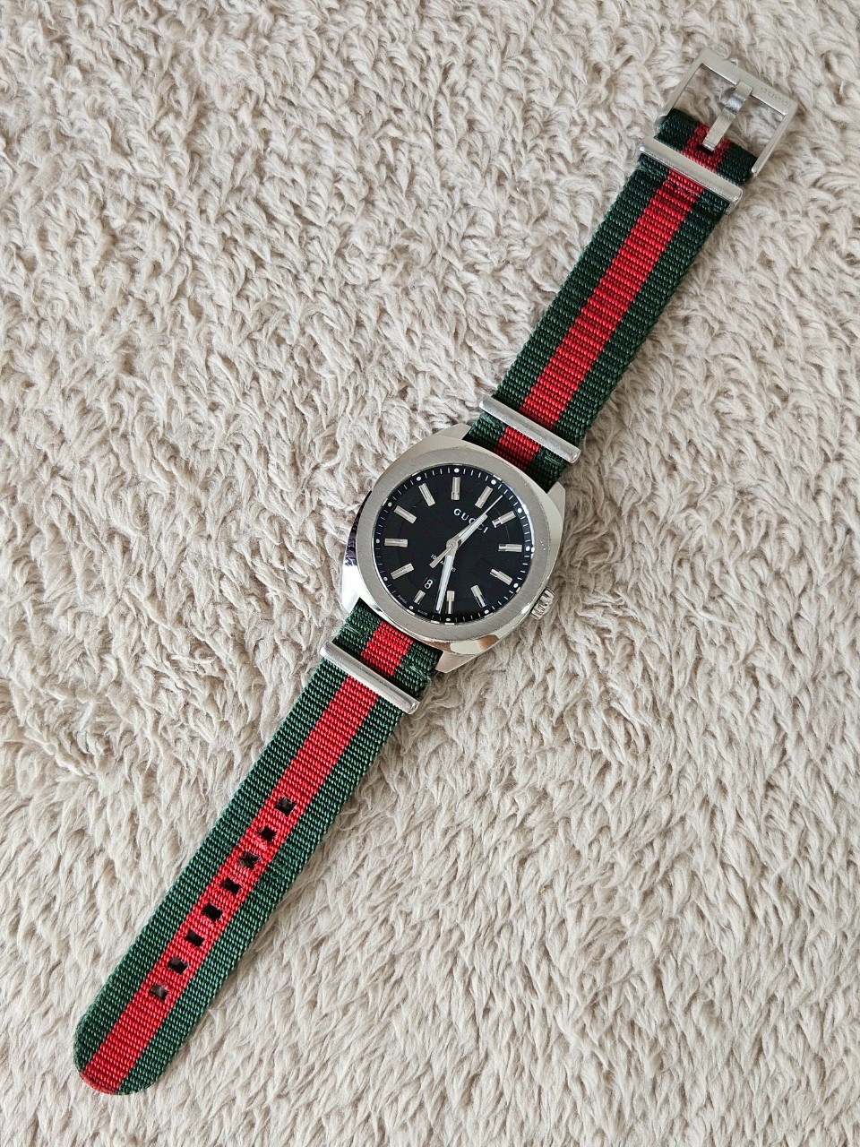 Gucci GG2570 Black Dial Watch สายเขียวแดง