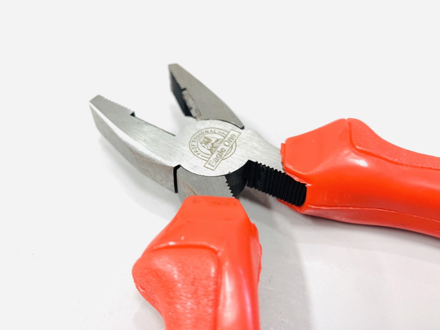 คีมปากจิ้งจก ตรา Eagle One/Duwell/Dingqi