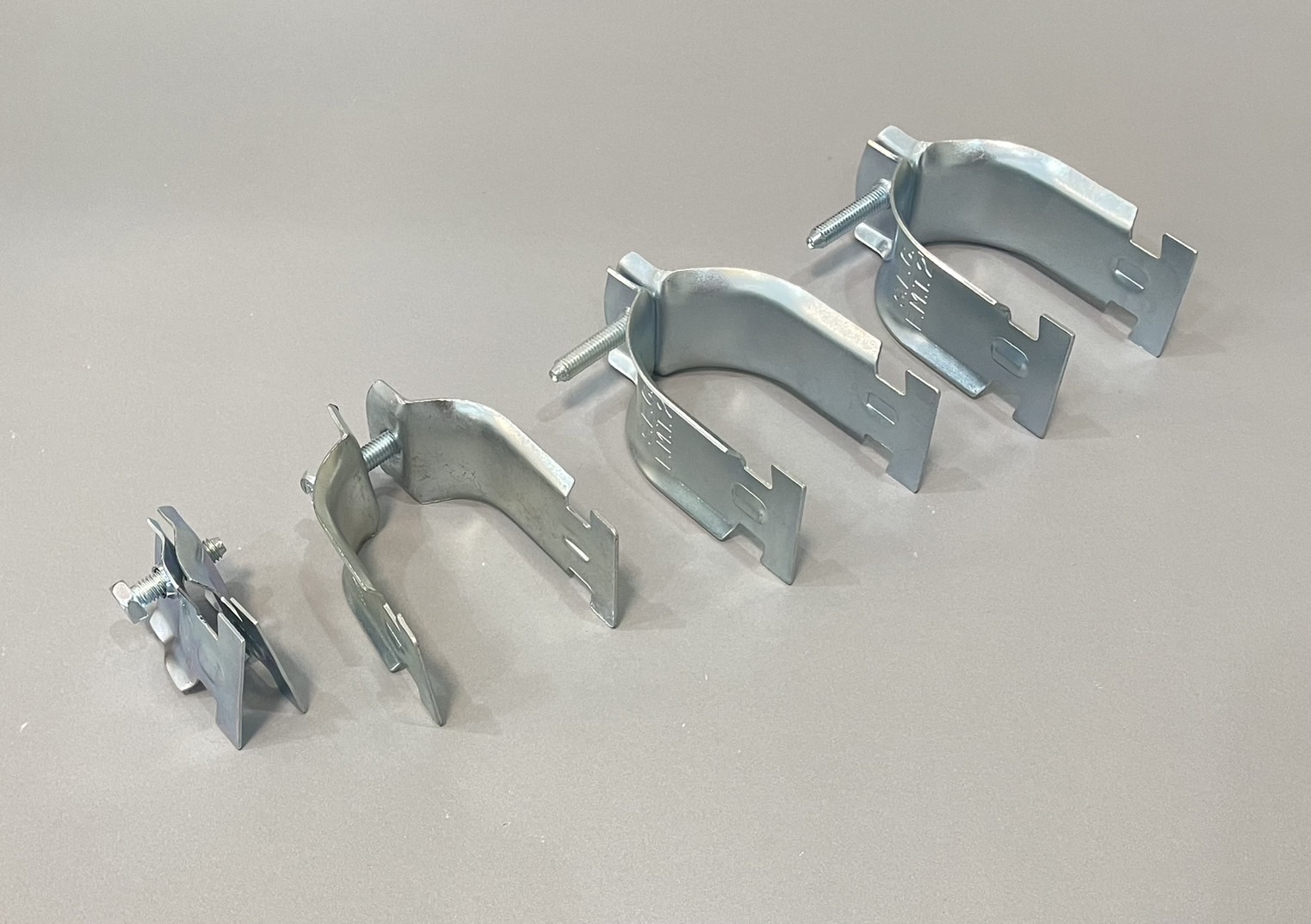 แคล้มประกับราง C บาง EMT ชุบขาว