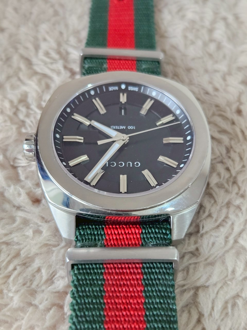 Gucci watch ya142305