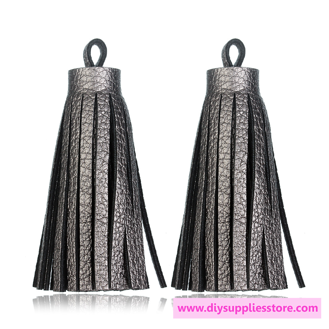 ขายส่ง พู่หนัง ยาว 8ซม. สีเทาเงิน Silver Gray (เป็นคู่/2ชิ้น)