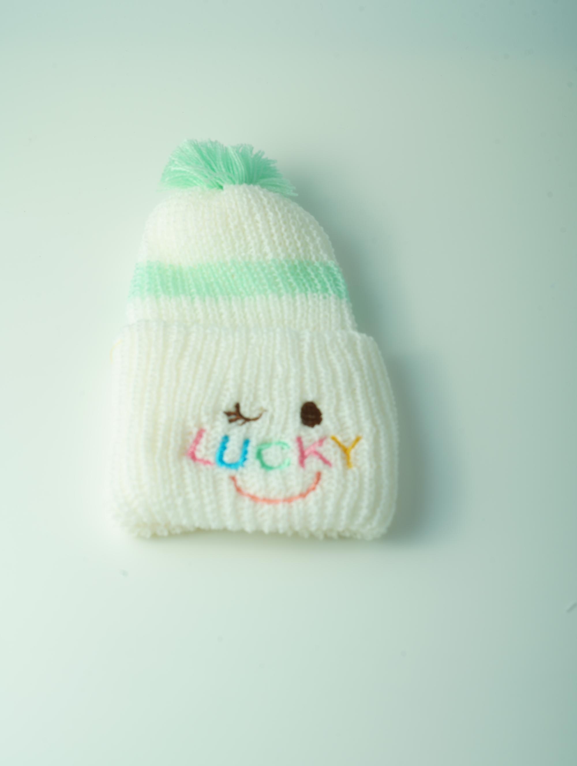 ขายส่ง หมวกไหมพรมเด็กแรกเกิด รุ่นขาวริ้ว-ปักLUCKY (ราคาต่อโหล) nongnini1988