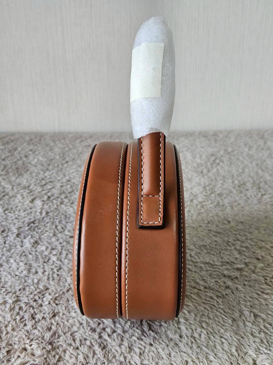 Celine Oval Minaudiere Cuir Triompe