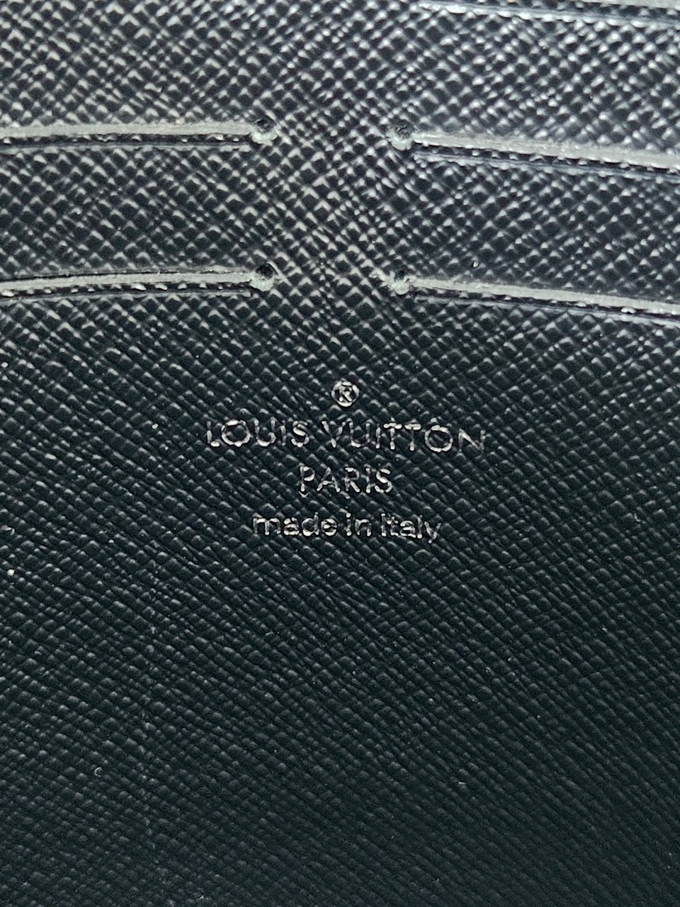 LV Pochette Voyage Graphite MM