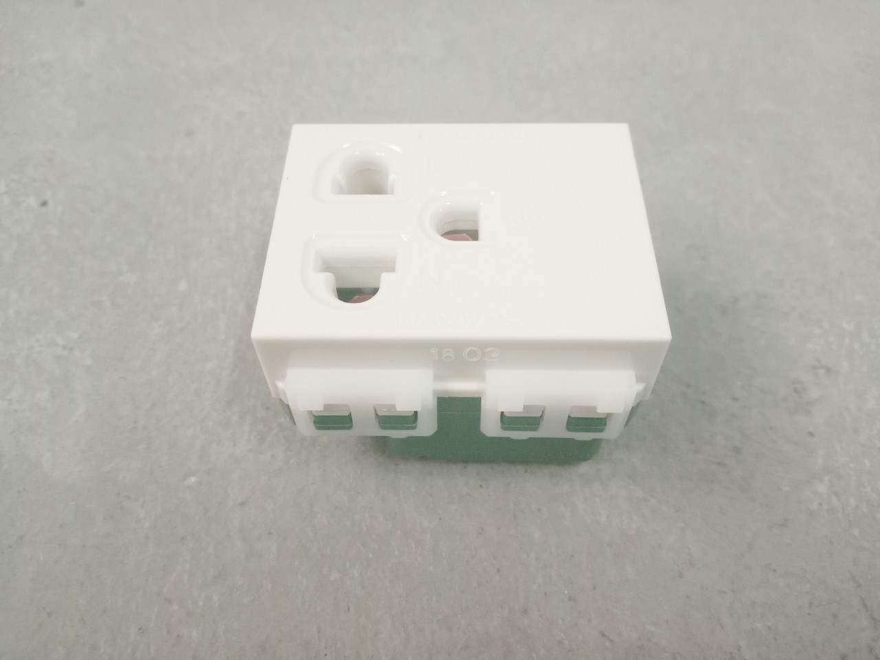 ปลั๊กกราวน์เดี่ยว พานาโซนิค รุ่นใหม่ WEG1191K