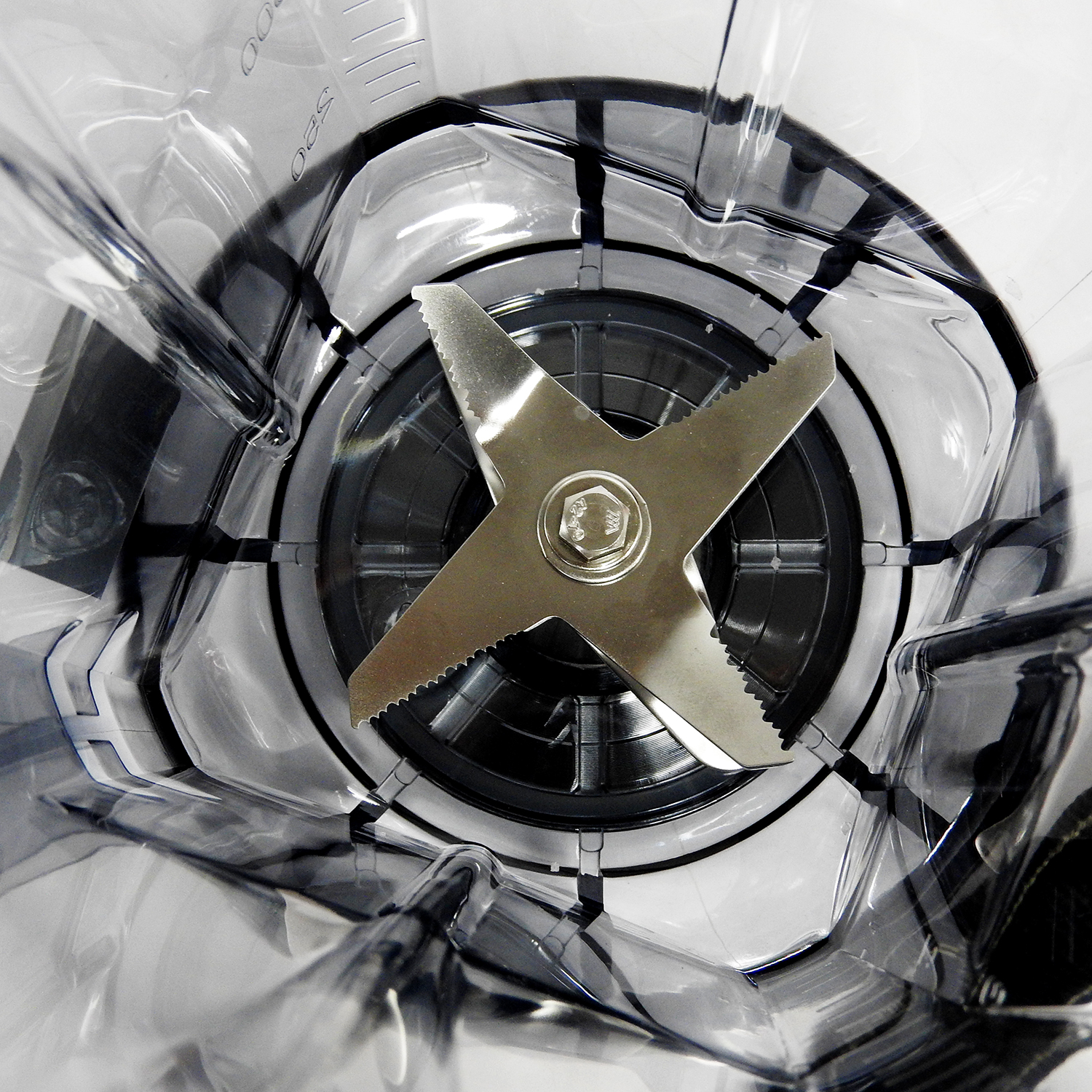 Vegetable and fruit blender 1680W with 2.3L Jar