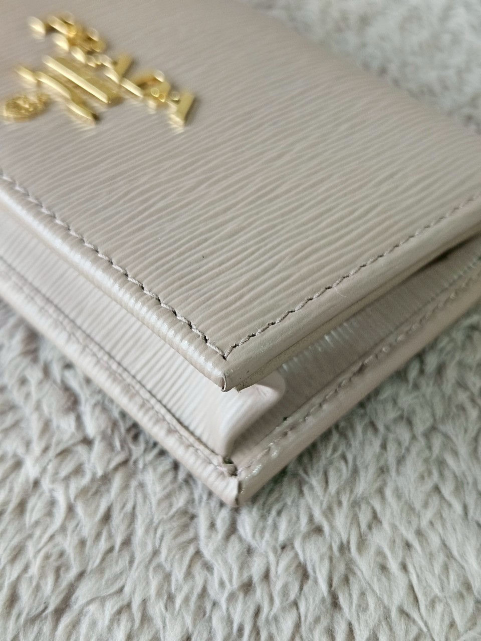 Prada 1MC122 Card Holder สีนู๊ด