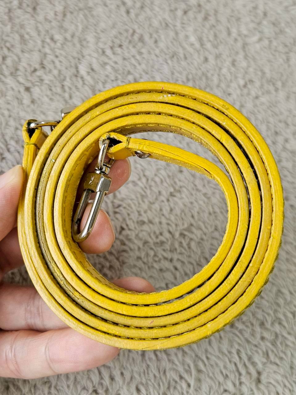 LV Alma BB EPI สีเหลือง